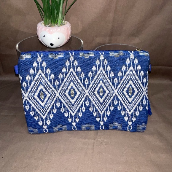 Amber rose cute hippy pouch clutch - Picture 2 of 4